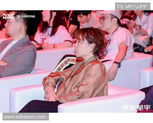 esports数据陈芳回顾英雄联盟职业生涯与成长历程的深度专访分享 esports数据陈芳回顾英雄联盟职业生涯与成长历程的深度专访分享